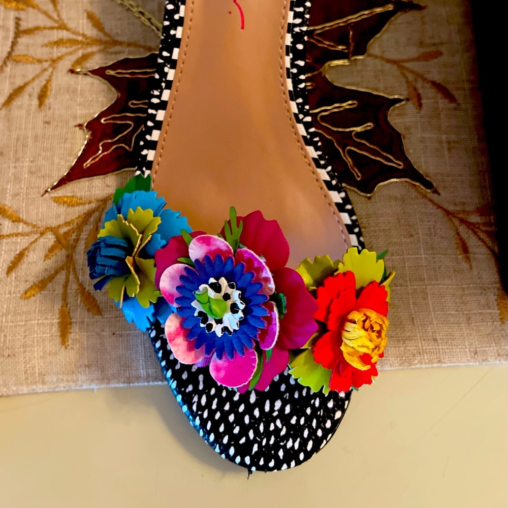 Betsey Johnson floral shoes BNIB